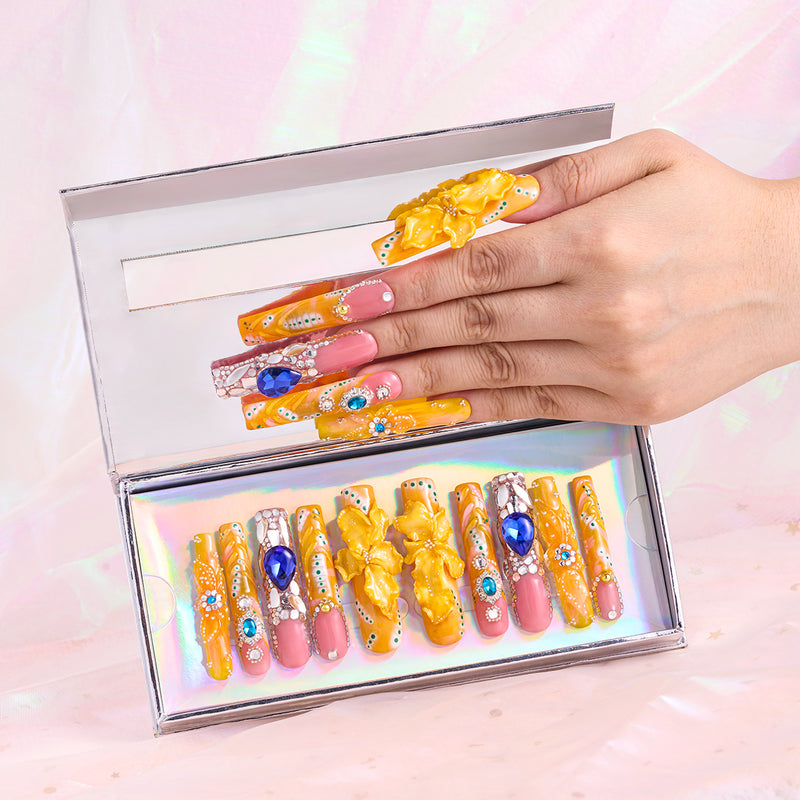Sunlit Gleam Handmade Nails MG589