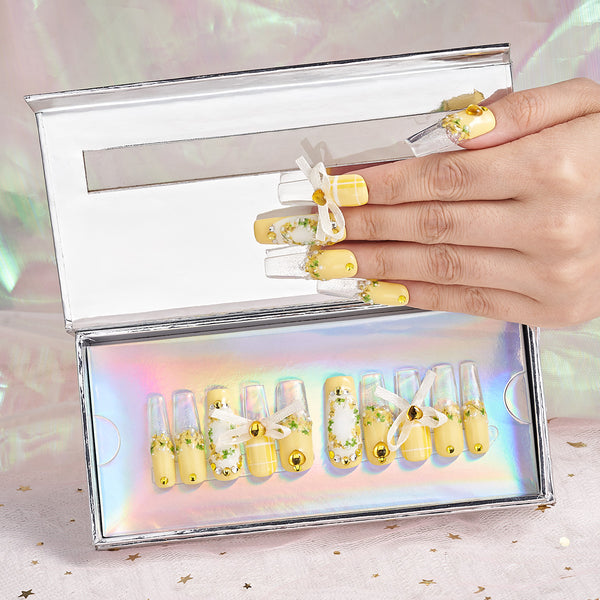 Daisy Chains Handmade Nails MG485