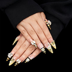 Hony I am bee-sy Handmade Nails MG470