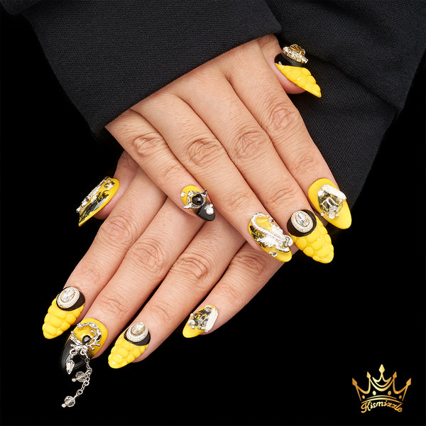 Scorpio Stylish Sting Handmade Nails MG422