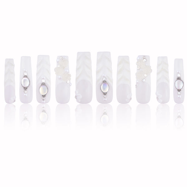 Snowy Crystals Handmade Nails MG520